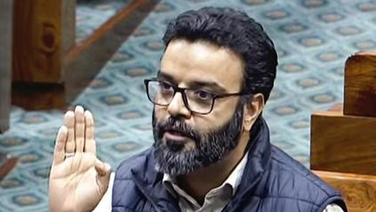 NC’s Ruhullah, PDP’s Parra criticise J&K CM over his Iran stand, arrests in Kashmir