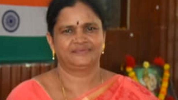 Five lecturers from Anantapur get Best Teacher awards