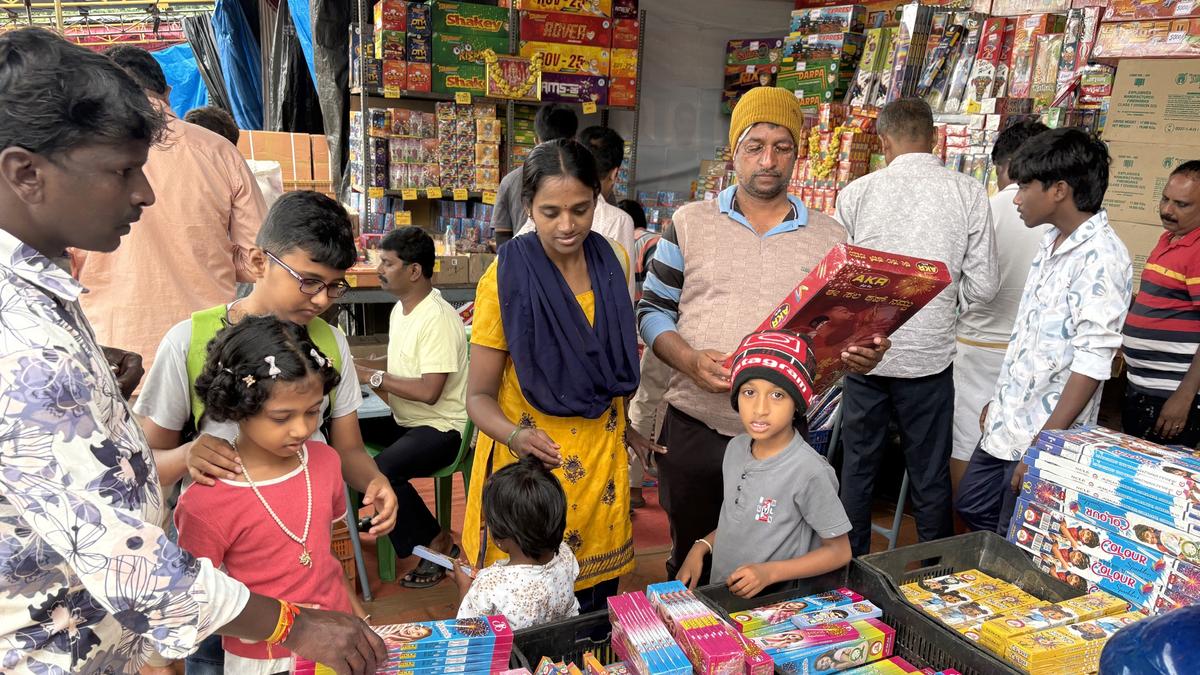 Rains dampen cracker sales in Mysuru