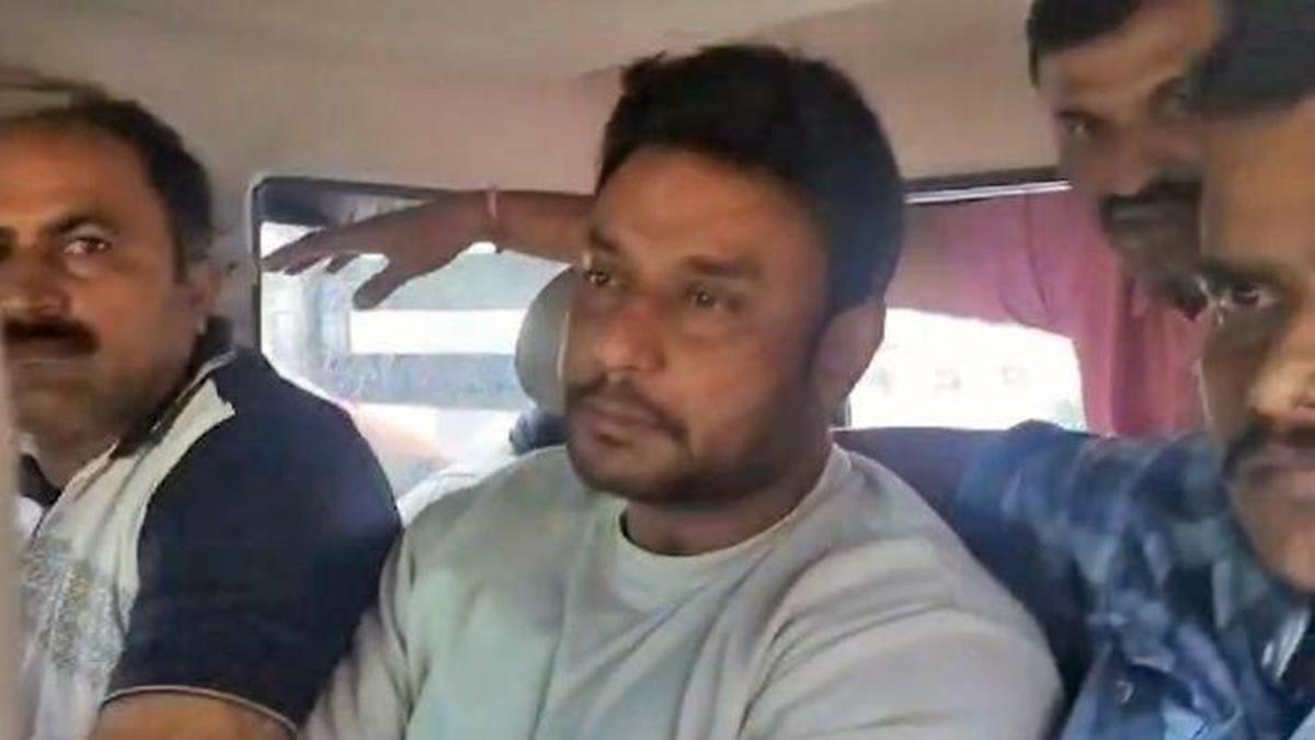 Supreme Court allows actor Darshan to revive bail plea in a year if no ‘substantial progress’ in trial