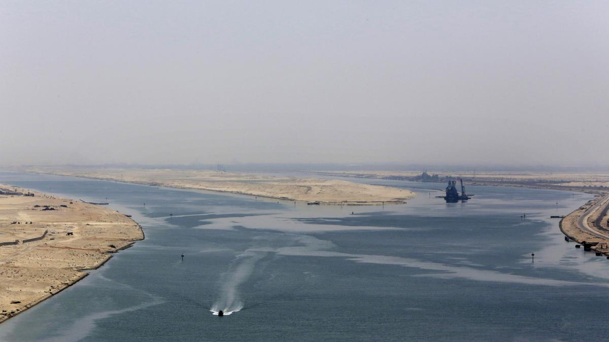 Cash-strapped Egypt hikes Suez Canal transit fees for ships