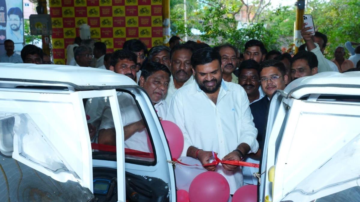 Srikalahasti villages receive EV trucks for waste disposal