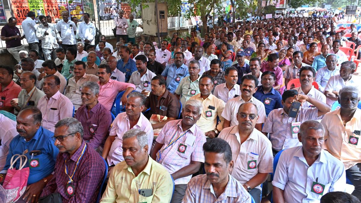 LIC agents protest against GST for insurance policies