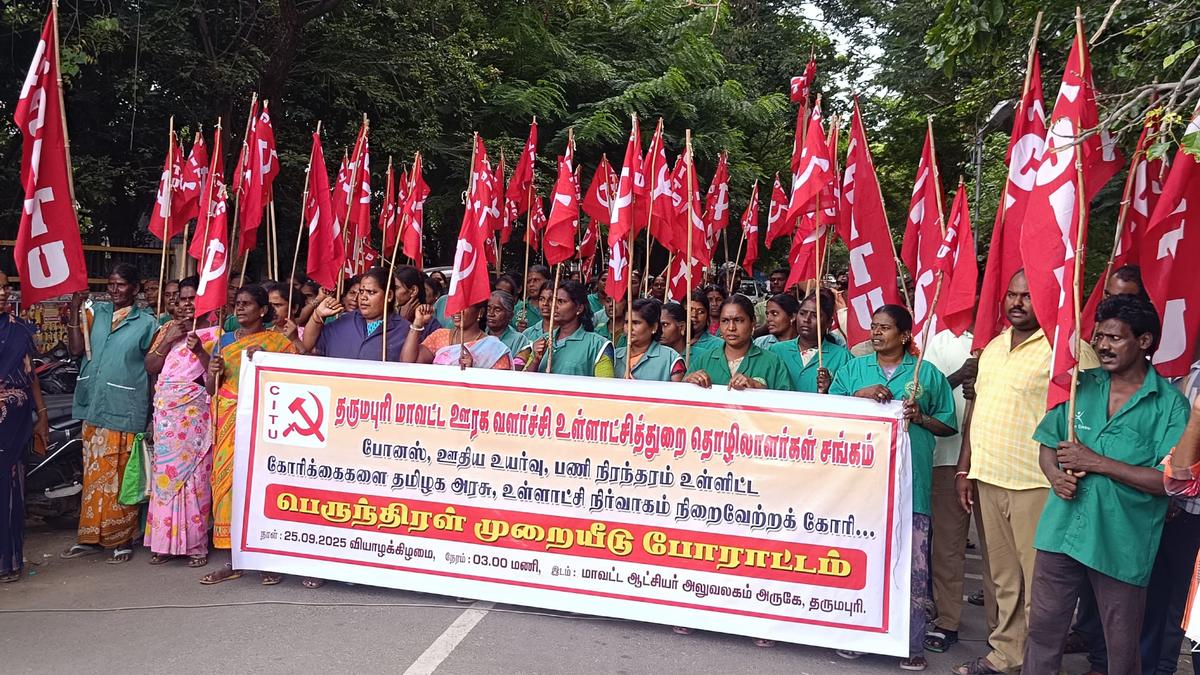 Sanitation workers in Dharmapuri demand minimum wages, bonus