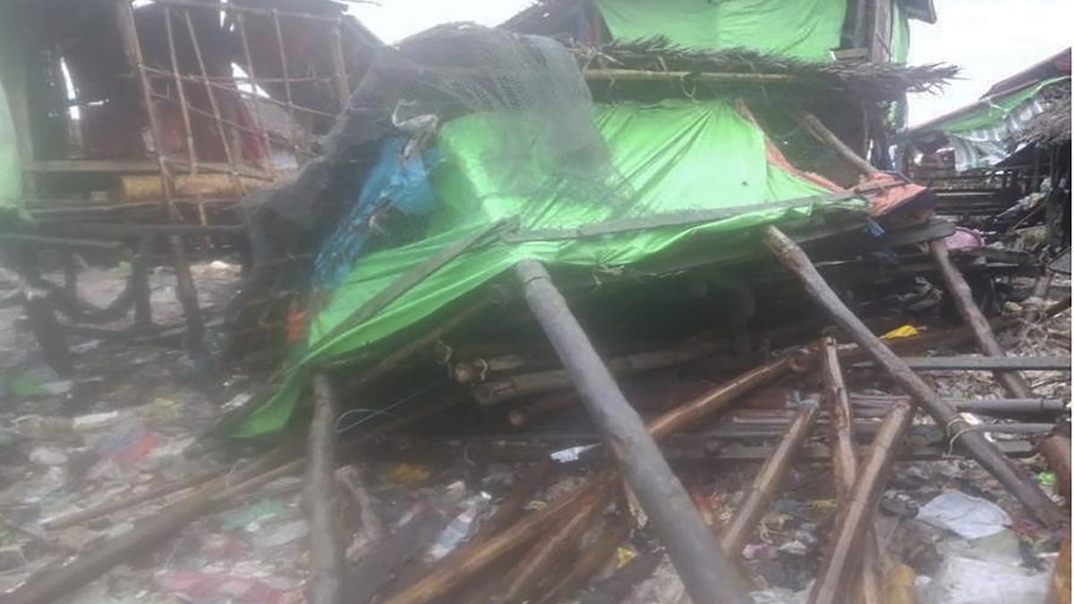 Powerful Cyclone Mocha makes landfall in Myanmar, tearing off roofs and killing at least three