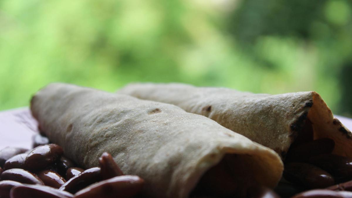 Easy Rajma wrap recipe for lunch - The Hindu