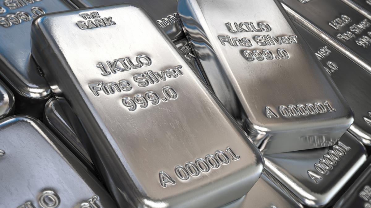 Silver jumps ₹5,000 to hit fresh peak of ₹1.15 lakh/kg