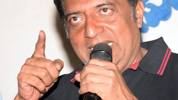Prakash Raj gives &ldquo;zero marks&rdquo; to BJP govt. at Centre and State