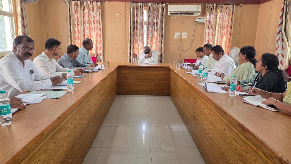 2,000 acres of forest land encroached in Mandya: Minister orders eviction drive
