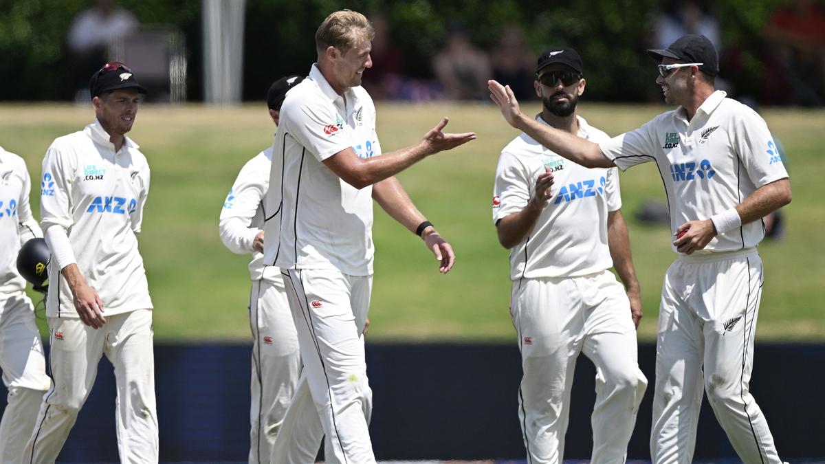New Zealand thrash weakened South Africa by 281 runs in 1st Test