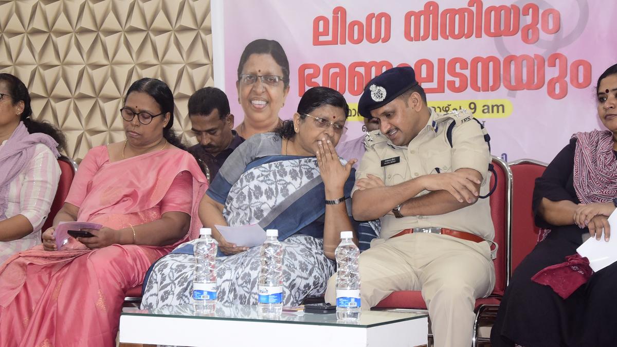 Empathise with complainants, DIG Rajpal Meena tells police officers