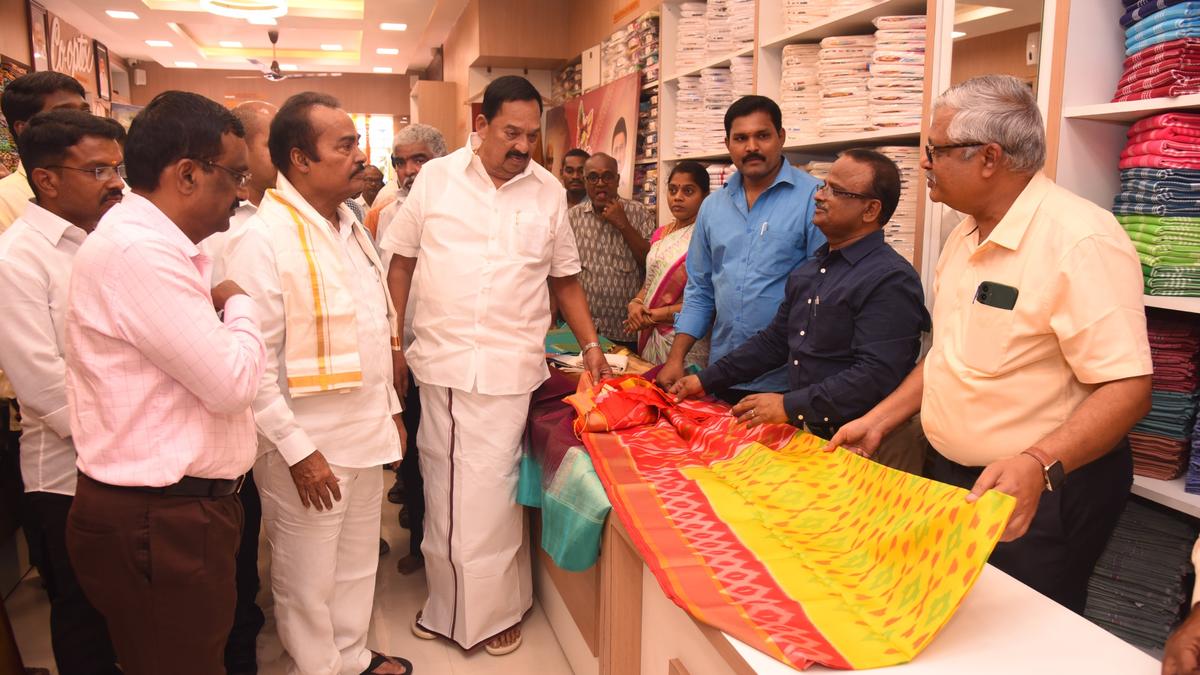 Tamil Nadu’s handloom products to be promoted in Andhra Pradesh