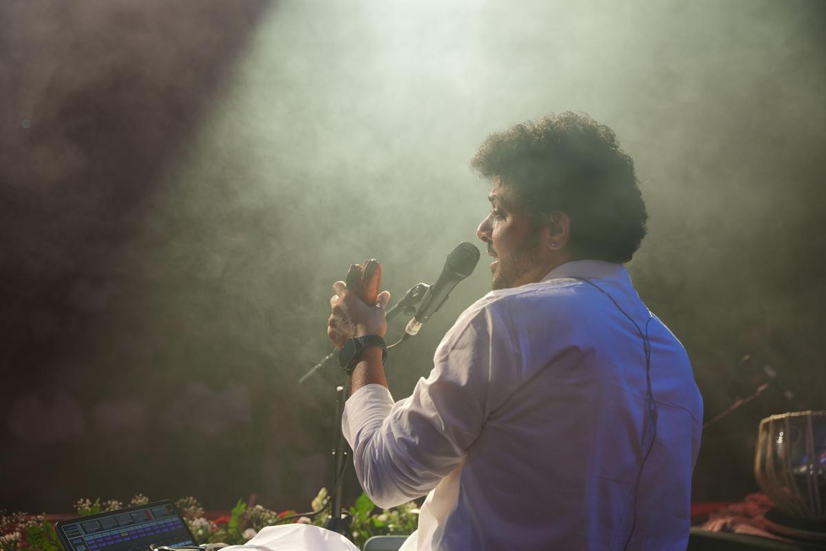 Mahesh Kale presented his own compositions too. 