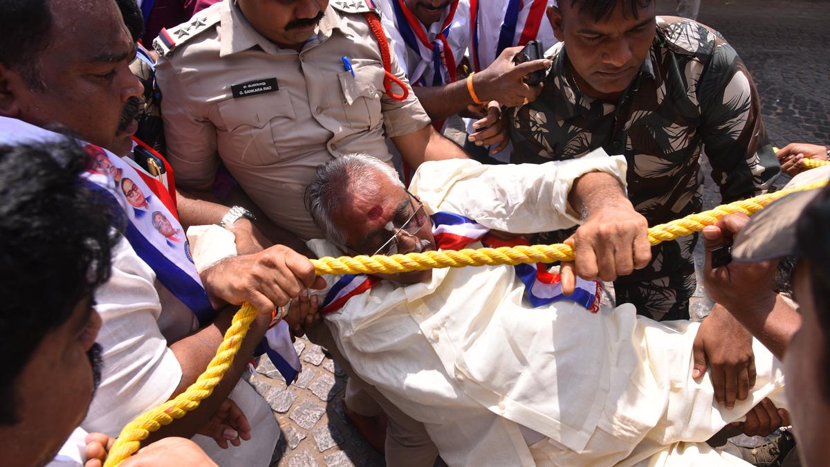 BC Sangam leaders detained for ‘unauthorised’ rally BC Sangam leaders detained for ‘unauthorised’ rally