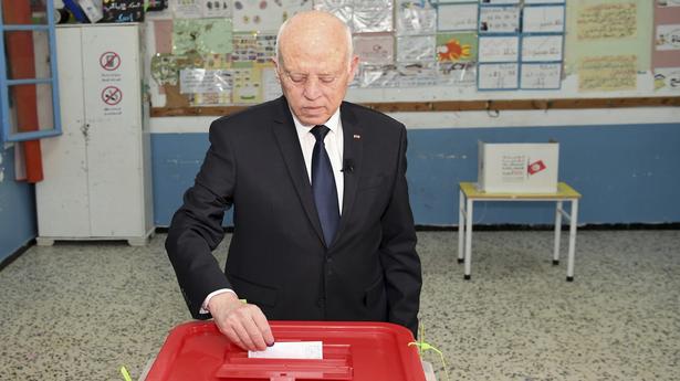 Tunisians vote on proposal to give President more power