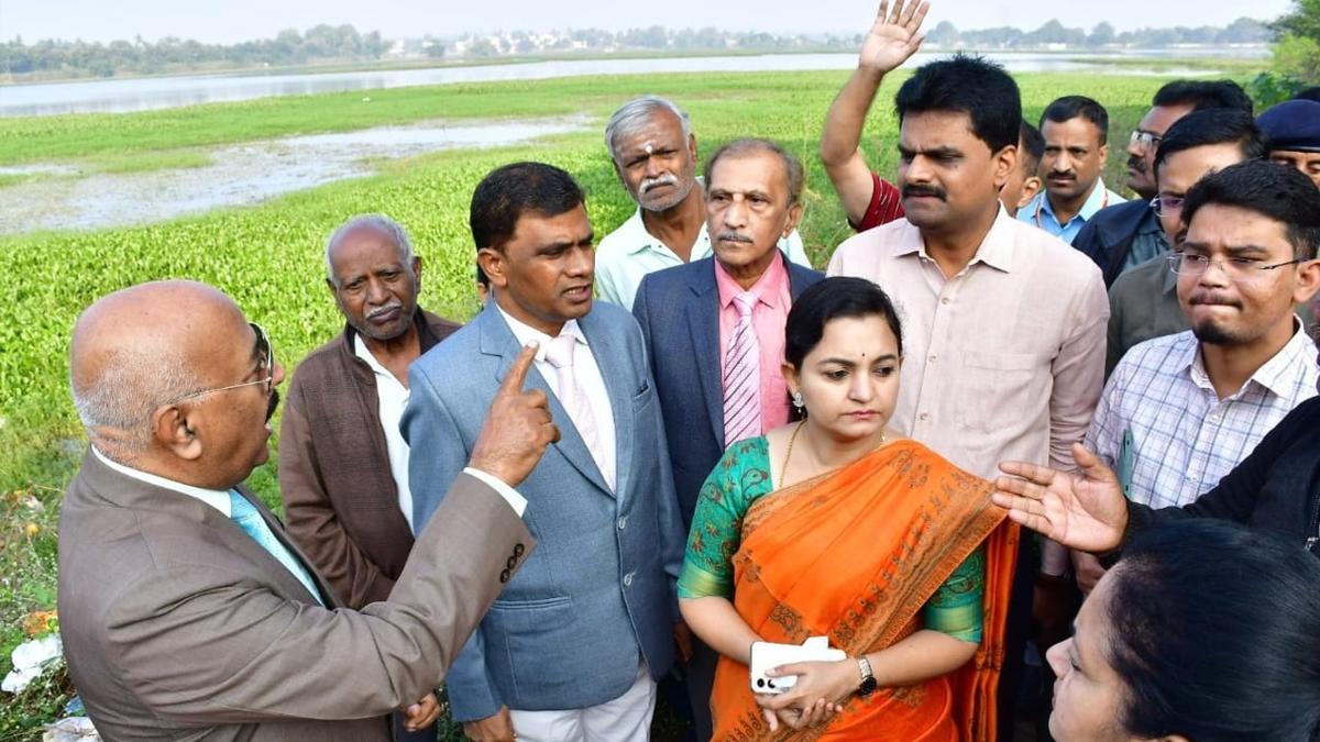 Upalokayukta sets 20-day deadline to rejuvenate Kelageri Tank in Dharwad