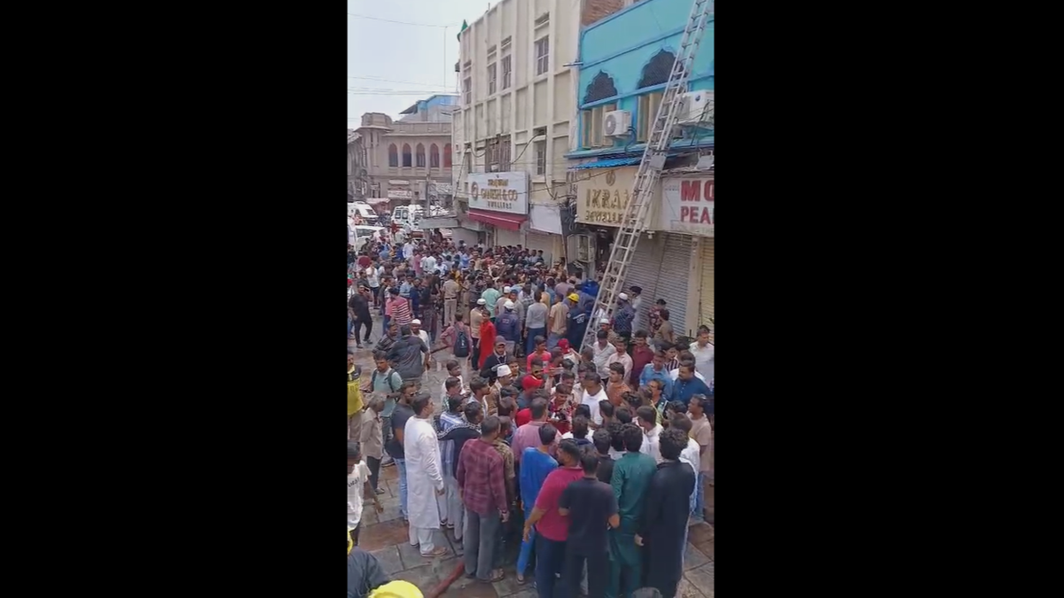 Early morning blaze at home snuffs out nine lives near Charminar in Hyderabad