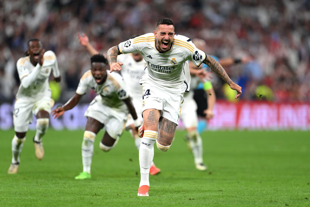 Joselu of Real Madrid celebrates scoring his team’s second goal during the UEFA Champions League semi-final second leg match between Real Madrid and FC Bayern München at Estadio Santiago Bernabeu on May 08, 2024 in Madrid, Spain.