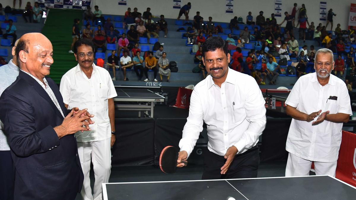 Take inspiration from players to achieve success in sports, children told