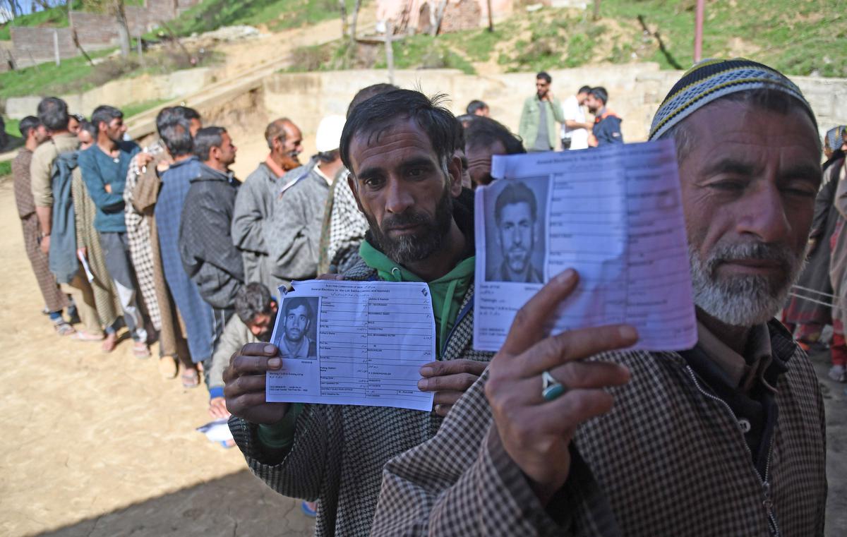 Trans-regional parties form committee to oppose inclusion of outsiders as voters in J&K