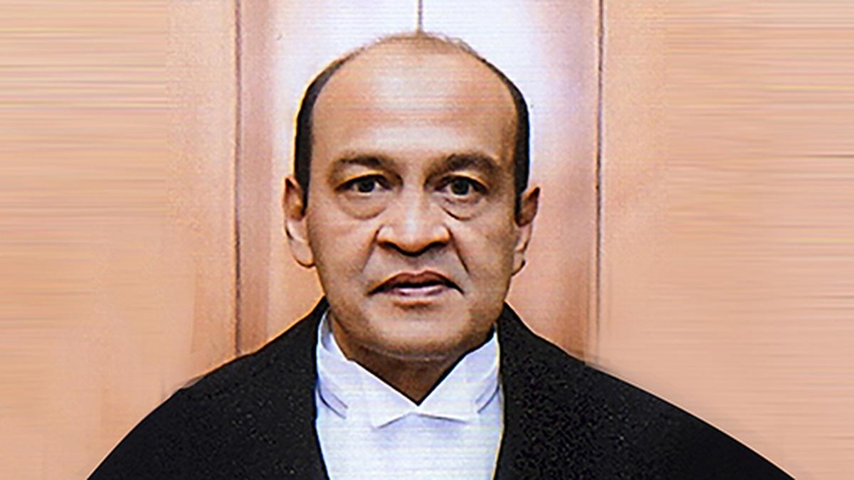 https://th-i.thgim.com/public/incoming/vmnfu7/article69872234.ece/alternates/LANDSCAPE_1200/IMG_Justice_Yashwant_Var_2_1_TNEF65G7.jpg