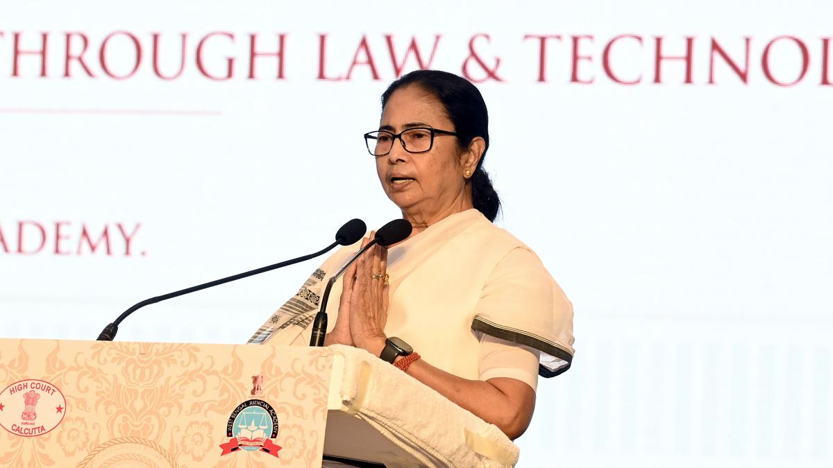 Judiciary must be absolutely pure, free of political bias: Mamata