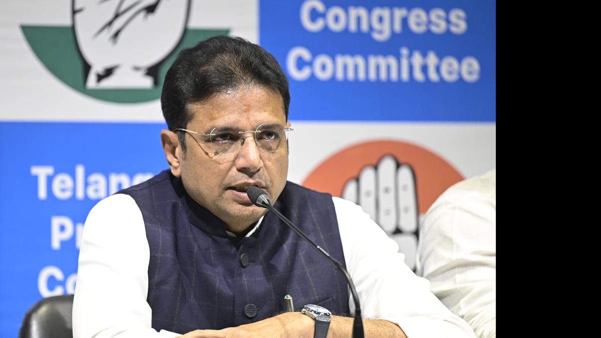 Sridhar Babu refutes allegations by BJP and BRS on HILT policy, calls it a smear campaign