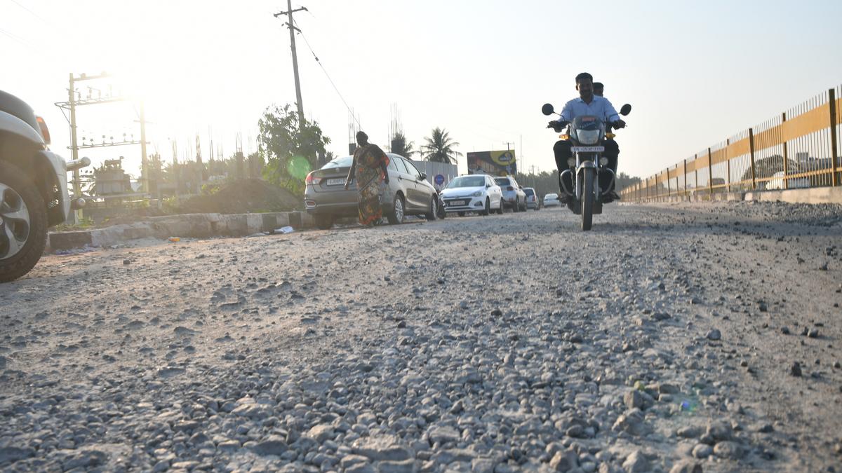 T.N. CM writes to Nitin Gadkari expressing disappointment over remark on non-cooperation for highway projects