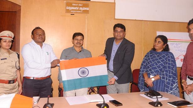 Flag display draws criticism