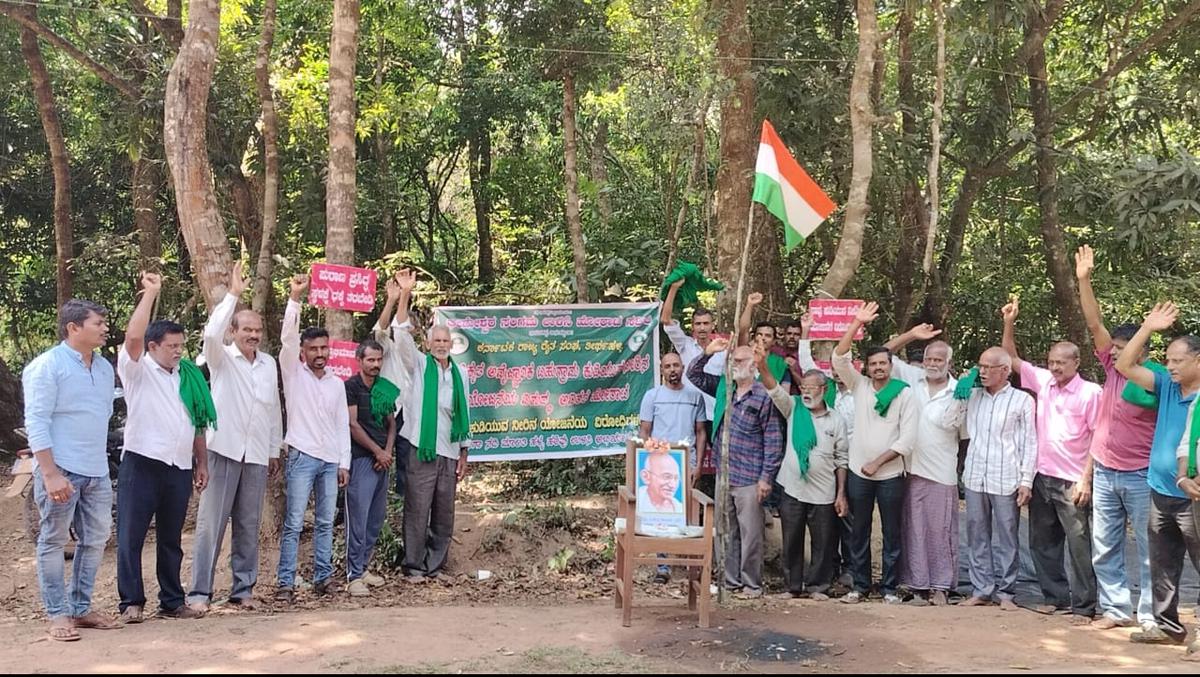 Thiruvananthapuram: Students protest against water crisis   Thiruvananthapuram: Students protest against water crisis