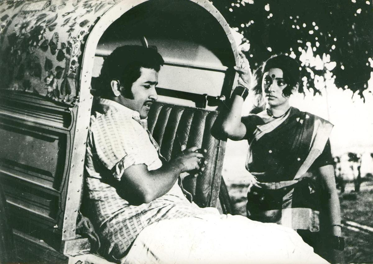A still from Annakili A still from Annakili