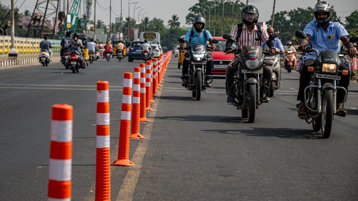 Flexible traffic bollards installed on Cauvery bridge