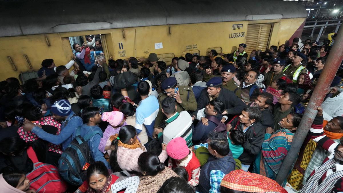 Delhi Railway station stampede: ₹10 lakh compensation to kin of deceased, ₹2.5 lakh for seriously injured