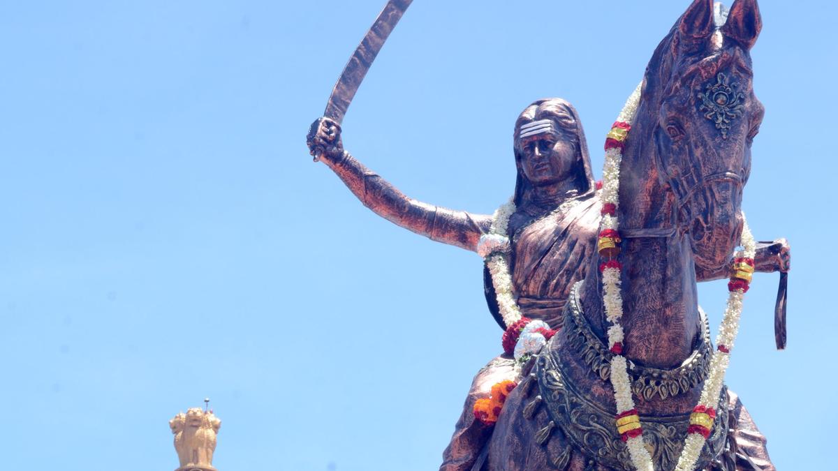 Independence Day 2025: Fort of Kittur, floral models of Chennamma and Sangolli Rayanna to attract visitors to Lalbagh flower show