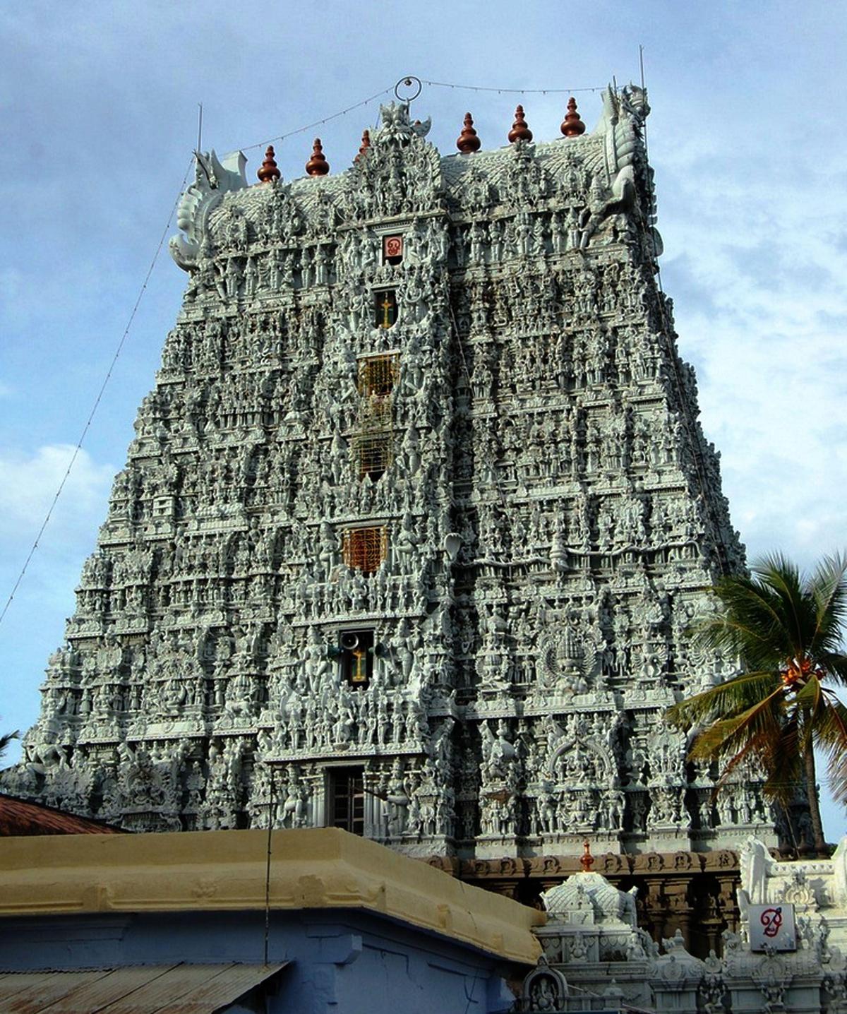 A view of the rajagopuram of Suchindrum Temple, in Kanniyakumari