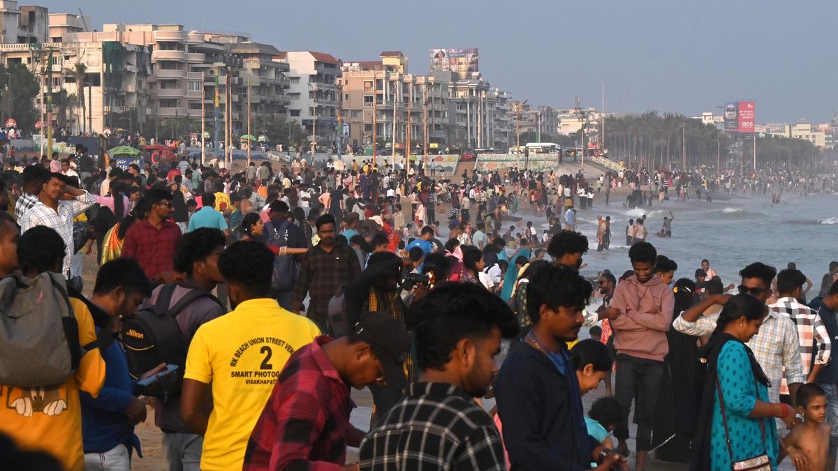 Tourist spots abuzz with picknickers in undivided Visakhapatnam