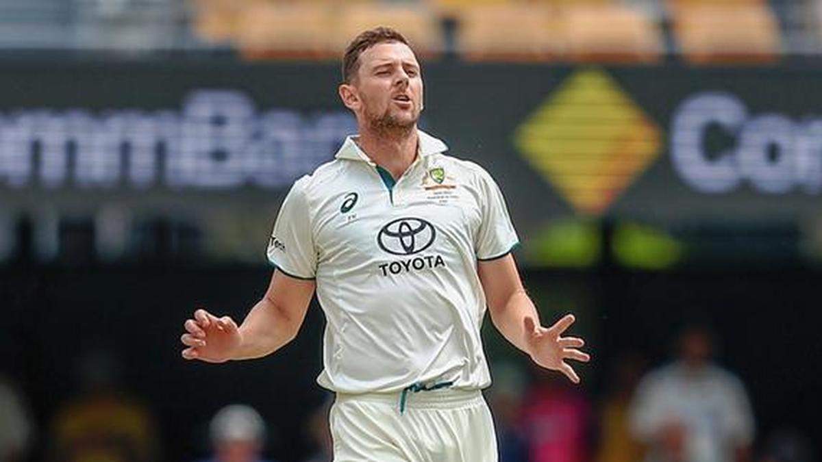 Josh Hazlewood dari seri Ashes; Pat Cummins akan kembali ke Australia