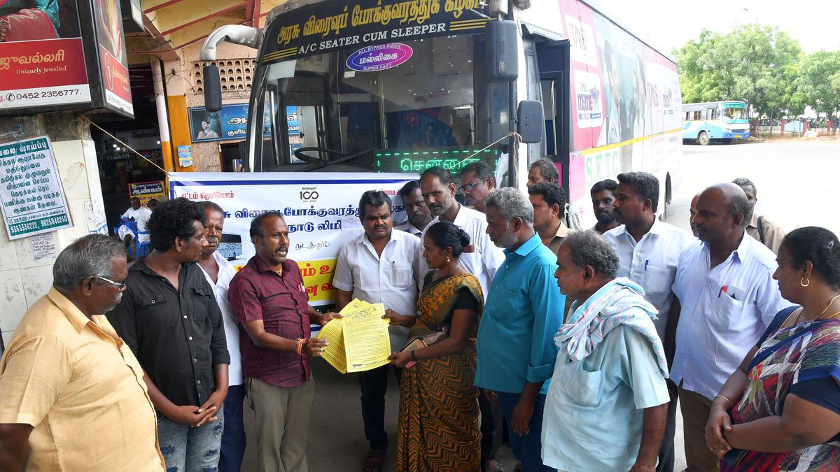 SETC officials distribute pamphlets on RTI Act