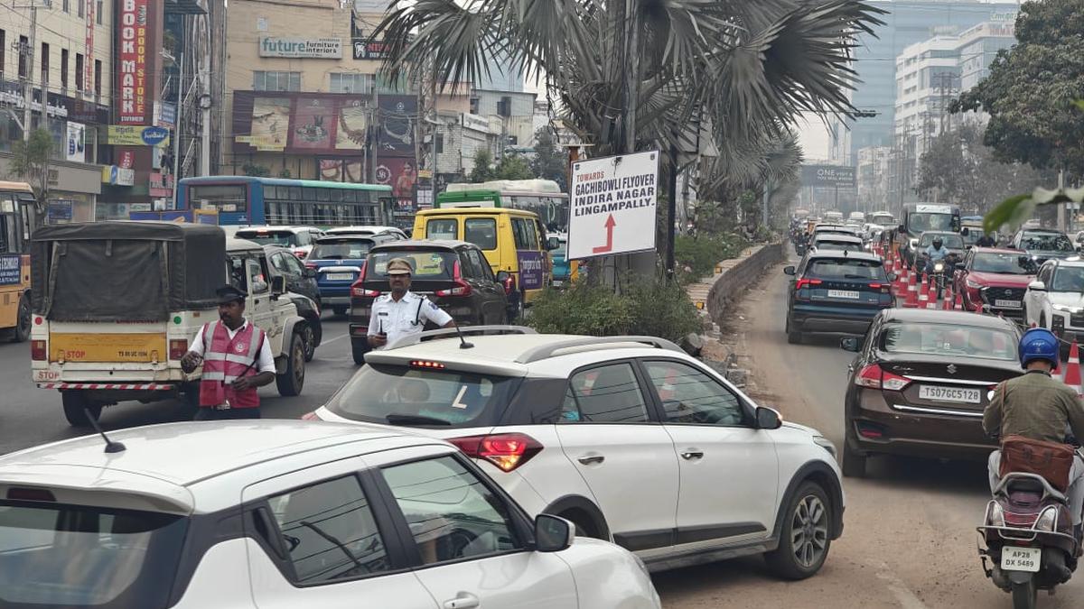 Median opened, service lane pressed into use as GHMC issues notices for Gachibowli road widening