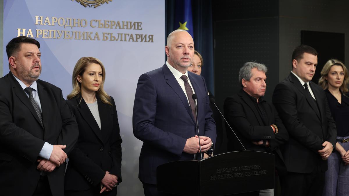 Bulgarian Parliament approves resignation of ruling coalition