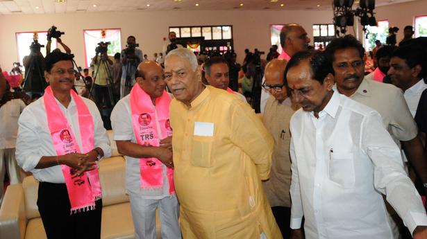 Telangana: KCR asks TRS legislators to vote as per conscience during Presidential poll