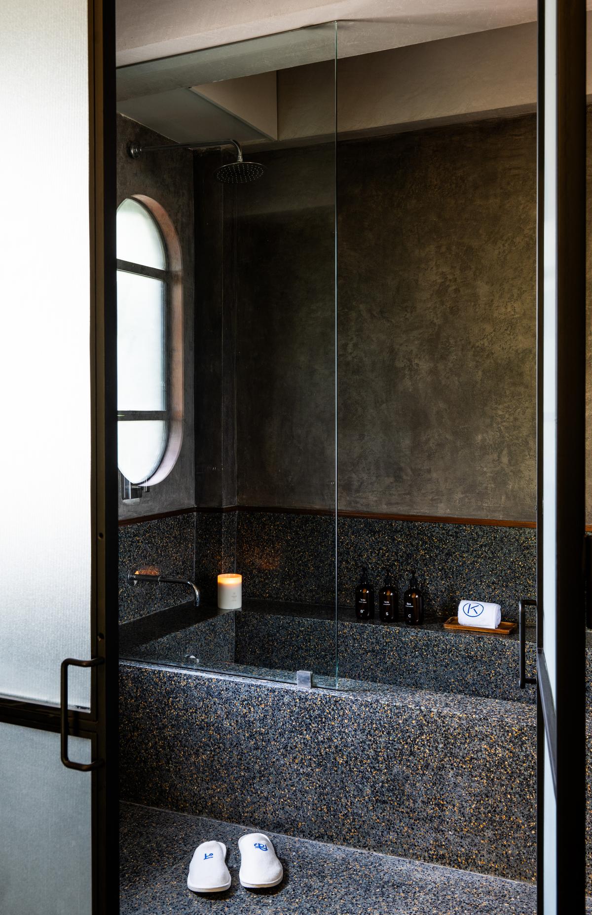 The terrazzo tub