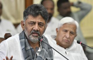 Deepavali truce? Kiran Mazumdar-Shaw visits Karnataka DCM D.K. Shivakumar  at his residence - The Hindu