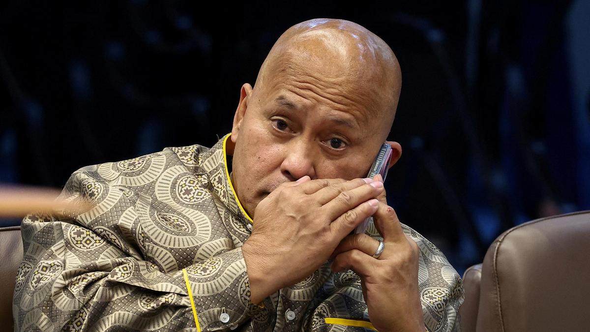 Philippines orders arrest of fugitive Senator sought by ICC