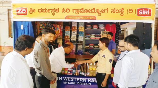 Siri Gramodyoga opens stall at Puttur Railway Station