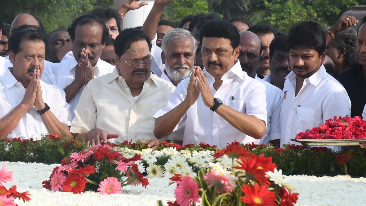 Stalin, Ministers pay floral tributes at Annadurai memorial