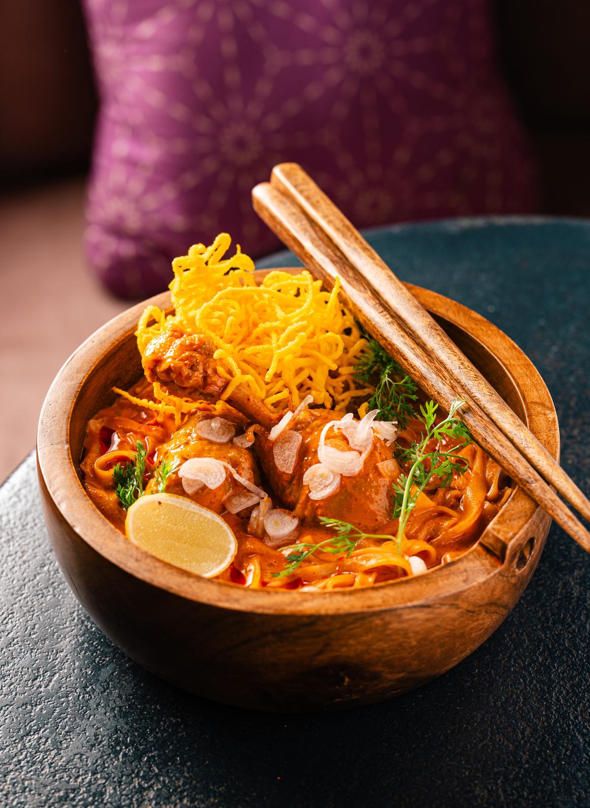 Samui’s chicken curry noodle bowl Samui’s chicken curry noodle bowl