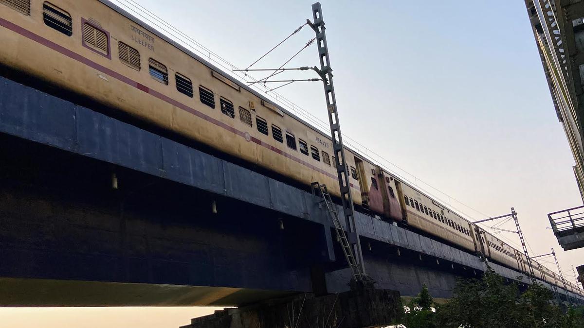 Samithi opposes Southern Railway’s move to get Bengaluru-Kannur Express extended to Kozhikode