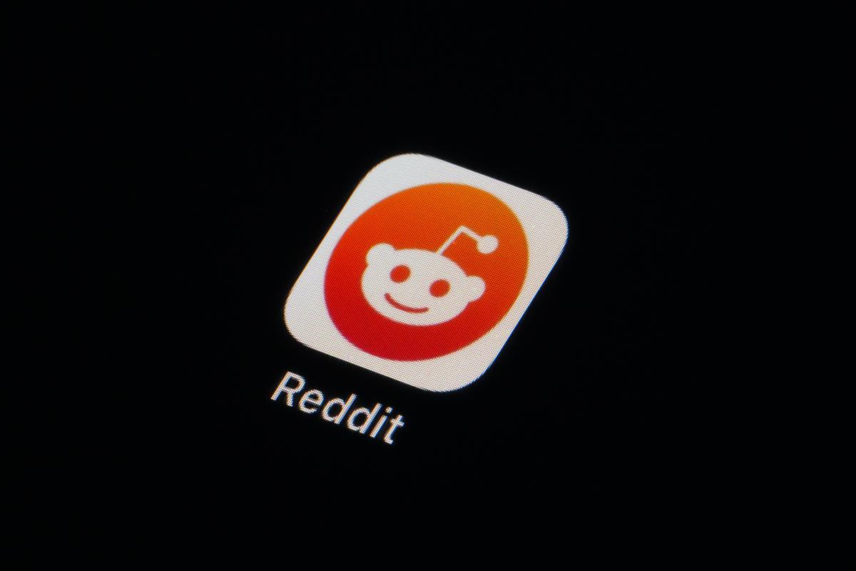 Explained Thousands of Reddit communities go dark to boycott third-party app charges