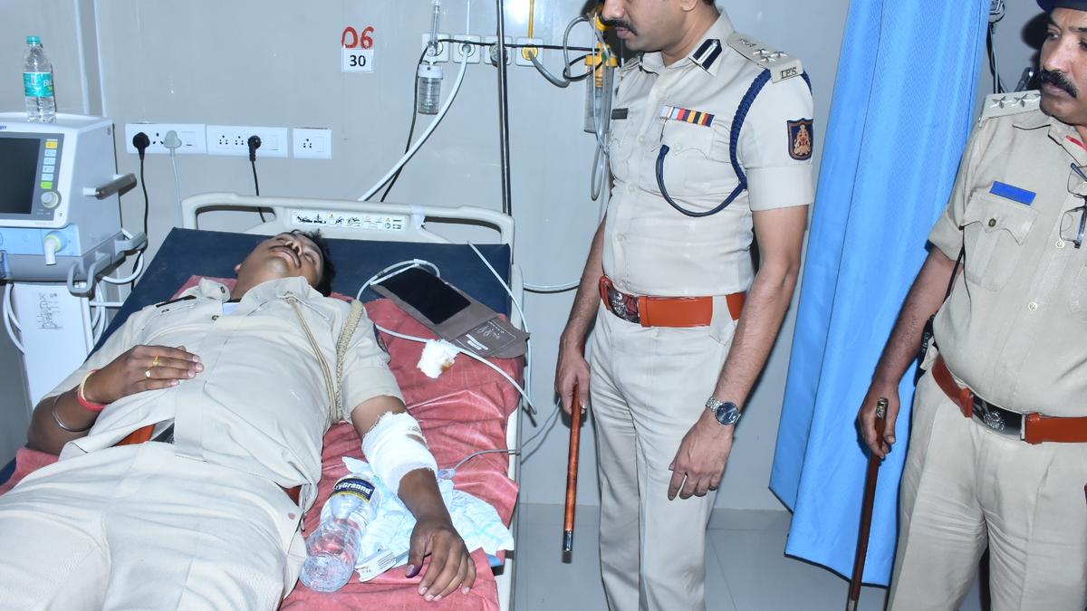 Police open fire at accused in ATM robbery case in Kalaburagi 